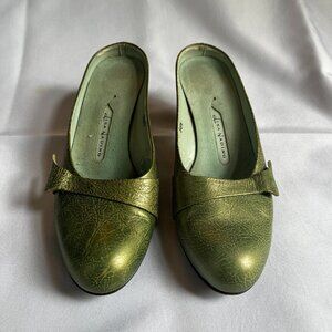 Lisa Nading heels in green